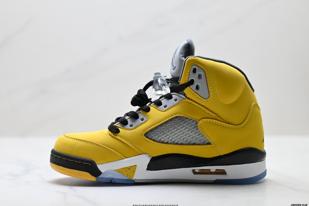 Air Jordan 5 Retro University Gold Black Sneakers detail view 3