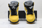 Air Jordan 5 Retro University Gold Black Sneakers detail view 7