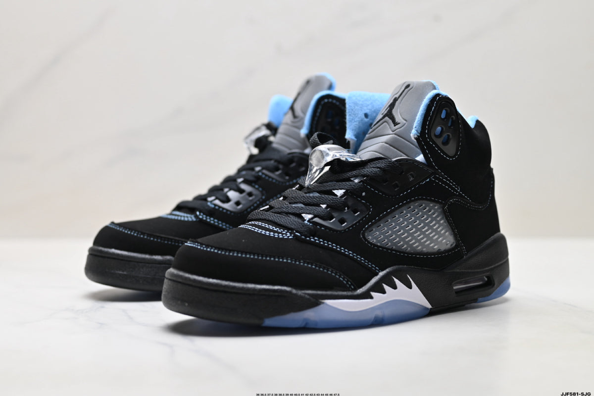 Air Jordan 5 Retro Black University Blue Sneakers detail view 4