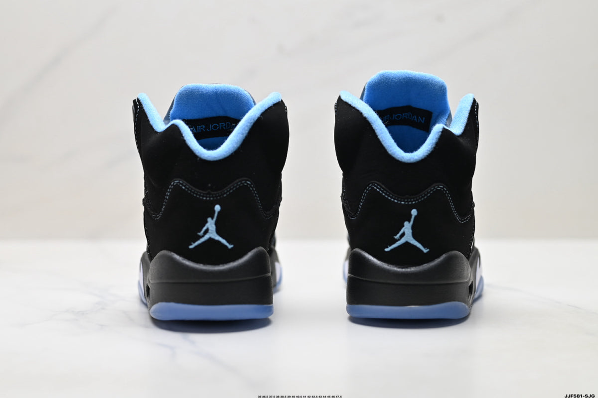 Air Jordan 5 Retro Black University Blue Sneakers detail view 6