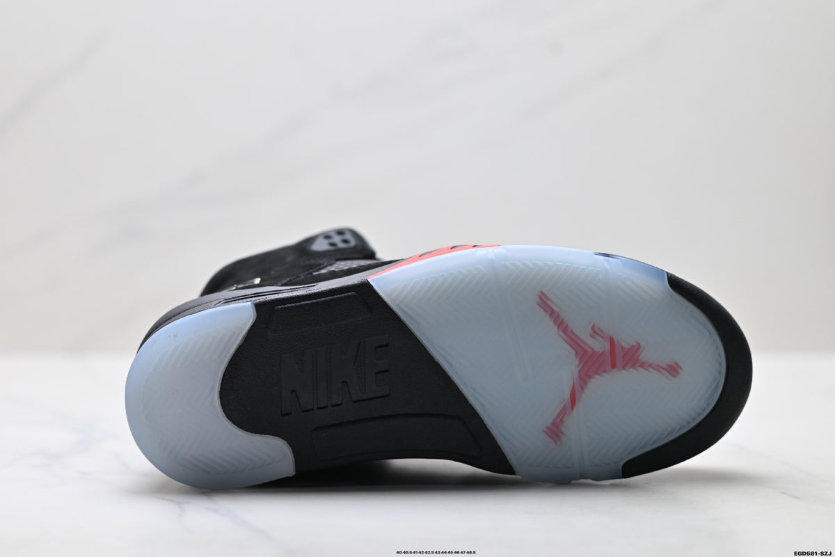 Air Jordan 5 Retro Black Fire Red Green Sneakers detail view 8