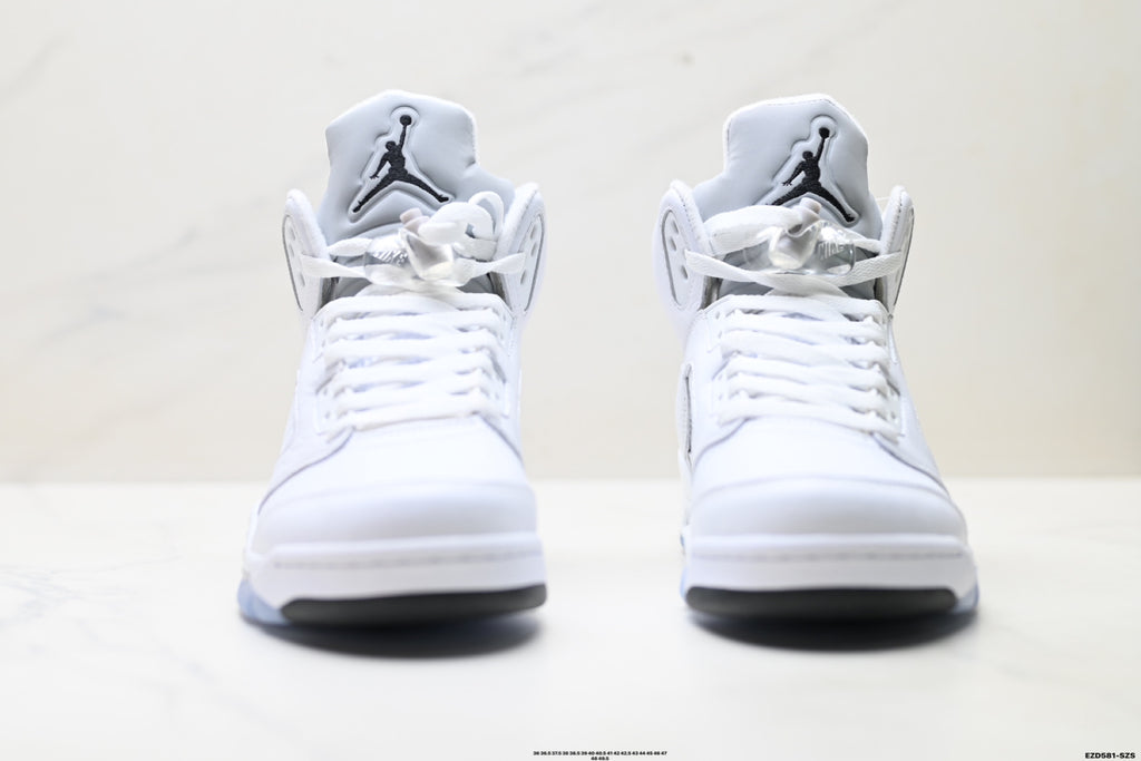 Air Jordan 5 Retro Triple White Sneakers detail view 7