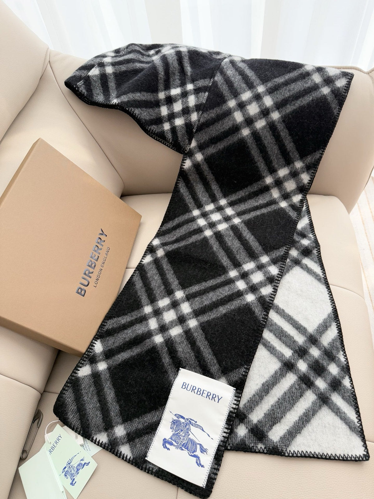 Burberry Style Classic Plaid Fringe Scarf product detail 5