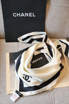 Chanel Style Contrast-Border Lightweight Shawl product detail 4