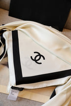 Chanel Style Contrast-Border Lightweight Shawl product detail 9