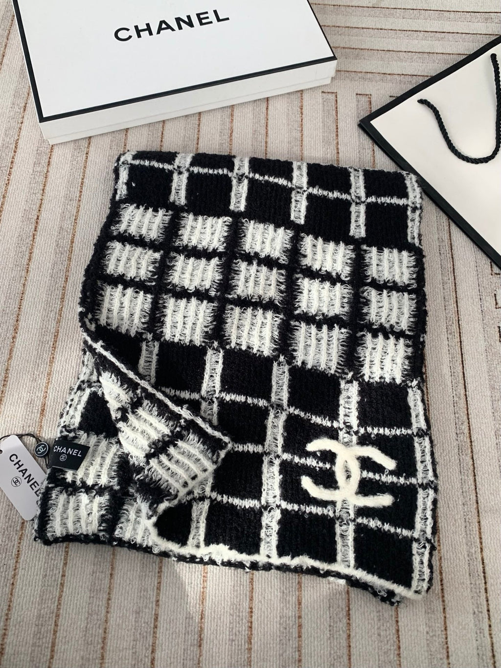 Chanel Style Fuzzy Windowpane Plaid Scarf product detail 2
