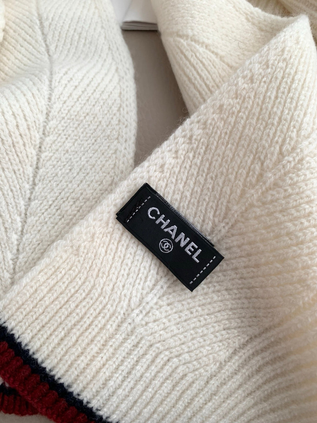 Chanel Style Ivory Rib-Knit Scarf and Beanie Set product detail 6