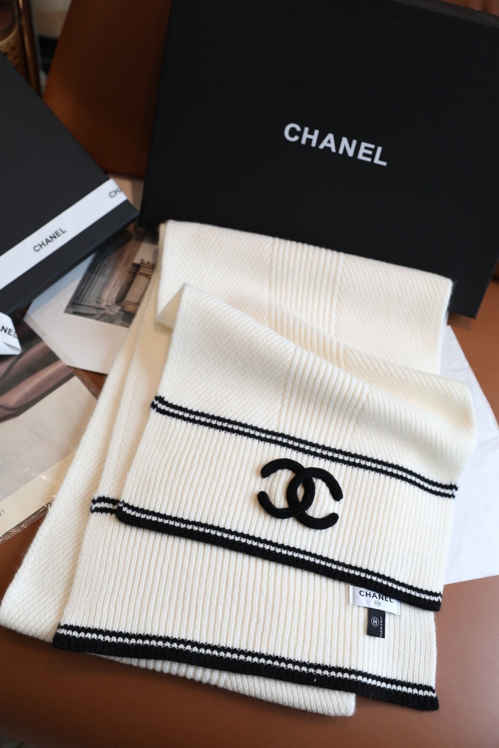 Chanel Style Rib-Knit Logo Scarf product detail 5