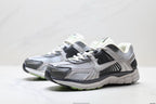 NIKE Matching Running Shoes