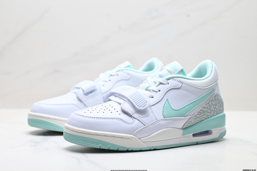 Jordan Legacy 312 Low White Mint Grey sneakers detail view 4