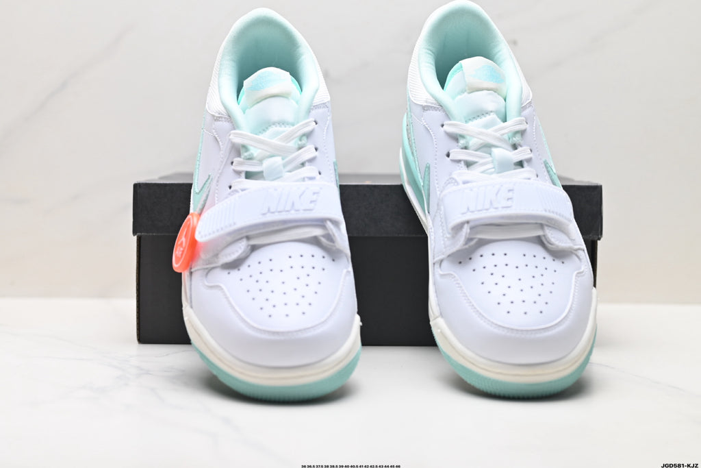 Jordan Legacy 312 Low White Mint Grey sneakers detail view 7