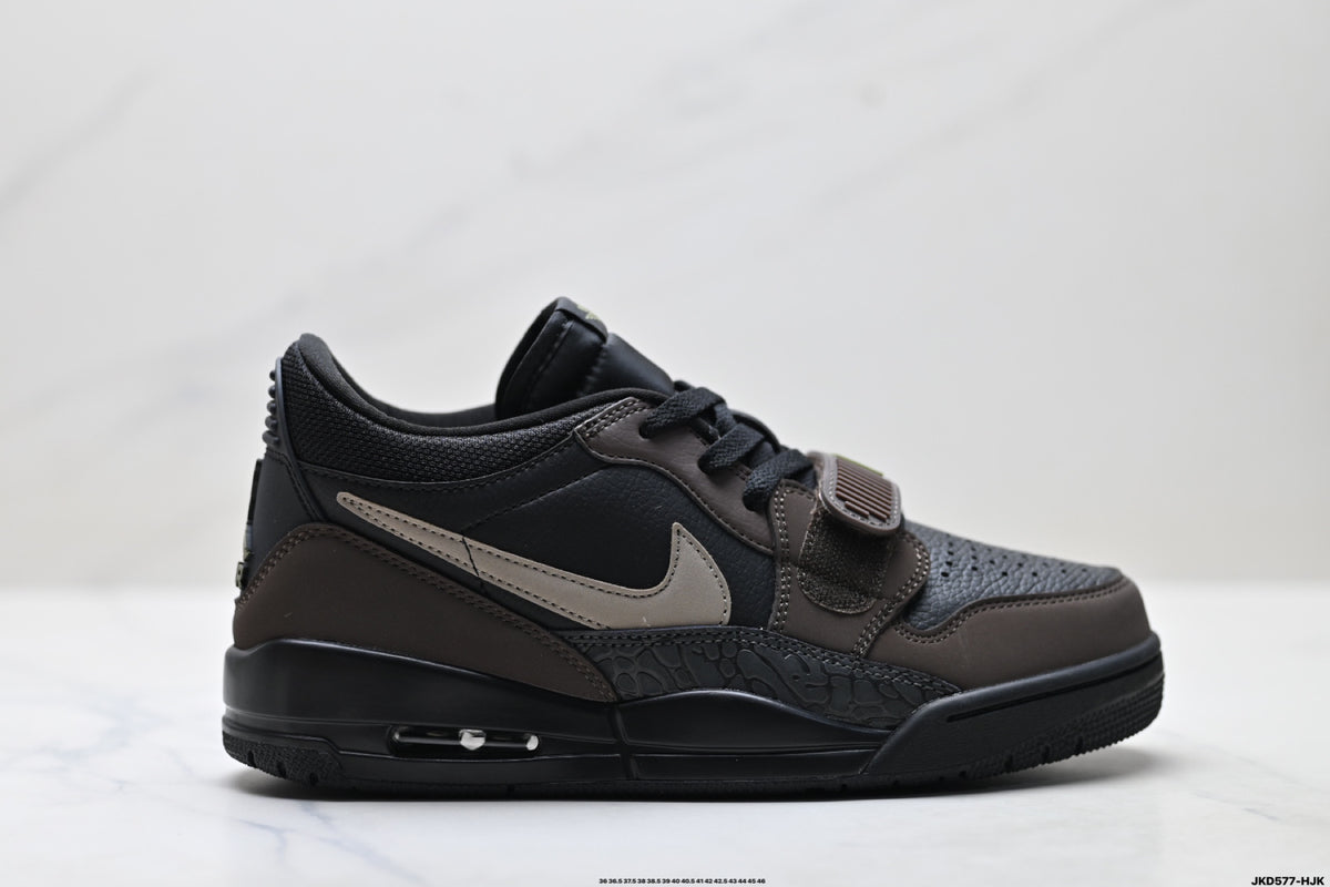 Jordan Legacy 312 Low Triple Black sneakers detail view 1