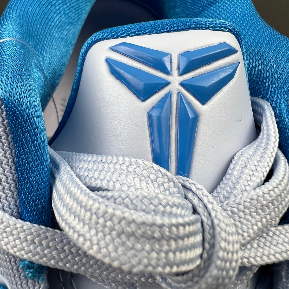 Nike Kobe White Blue Mesh basketball shoes, product detail photo 8