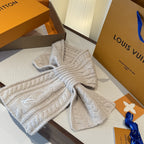 Louis Vuitton Style Cable-Knit Scarf and Beanie Set product detail 5