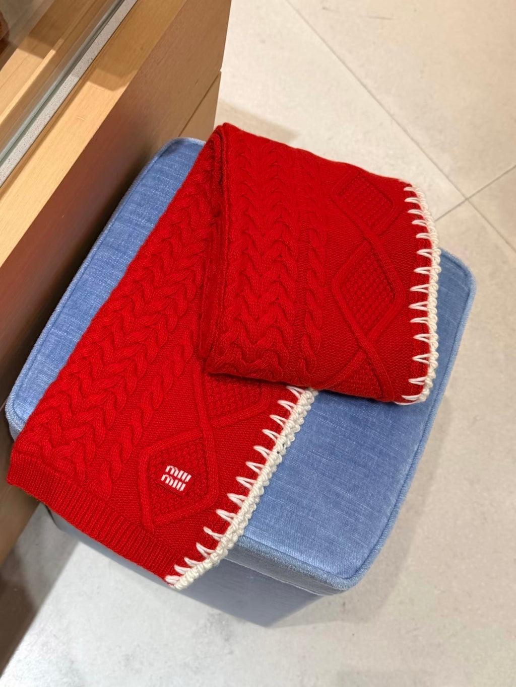 Miu Miu Style Cable-Knit Contrast Stitch Scarf product detail 2