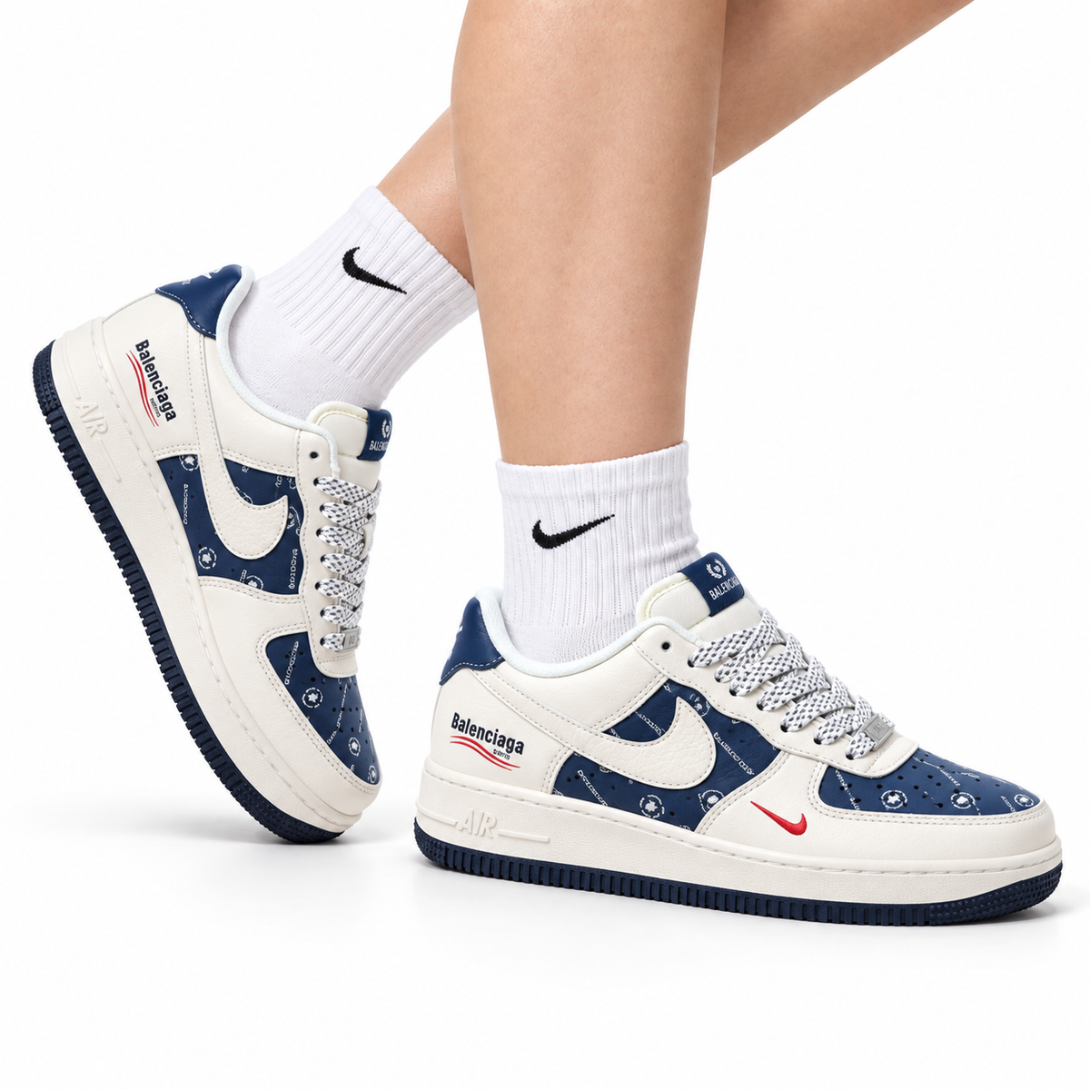 Nike Air Force 1 '07 LV8 Logo Graphic Low-Top Sneakers – White/Navy