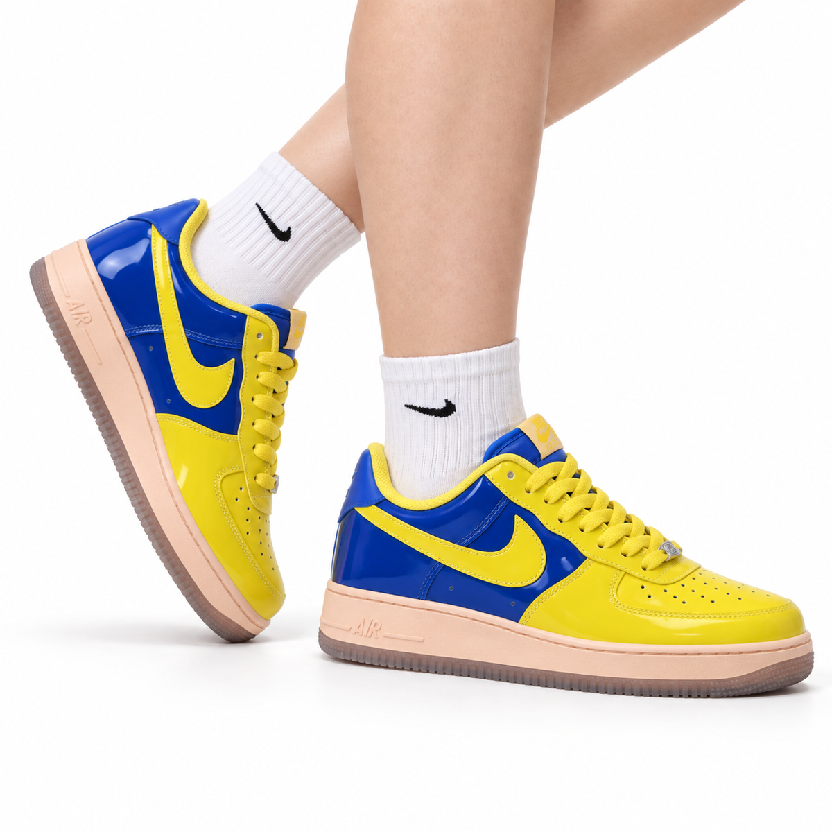 Nike Air Force 1 '07 LV8 Patent Low-Top Sneakers – Royal Blue/Yellow