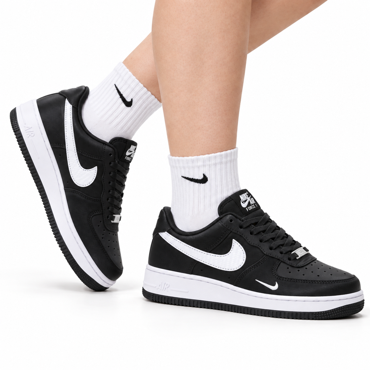 Nike Air Force 1 '07 LV8 Low-Top Sneakers – Black/White