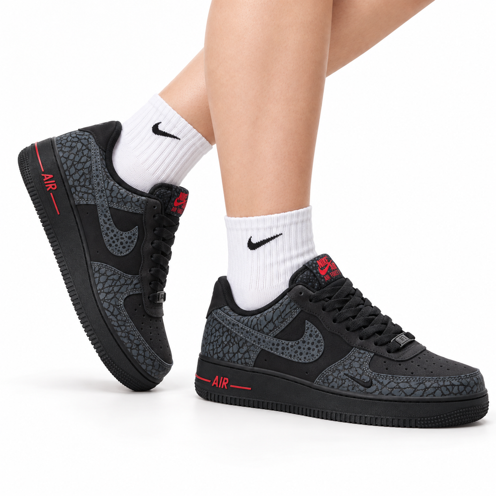 Nike Air Force 1 ’07 Black Sneakers