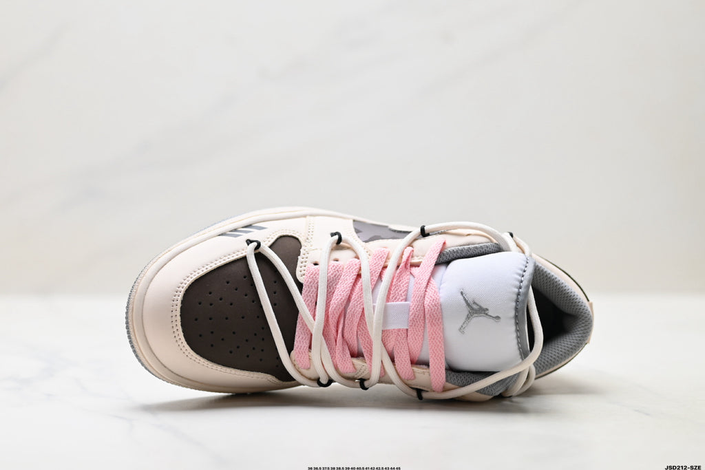 Nike Low-Top Sneakers Beige Black Pink Unisex Style 19 detail view 3