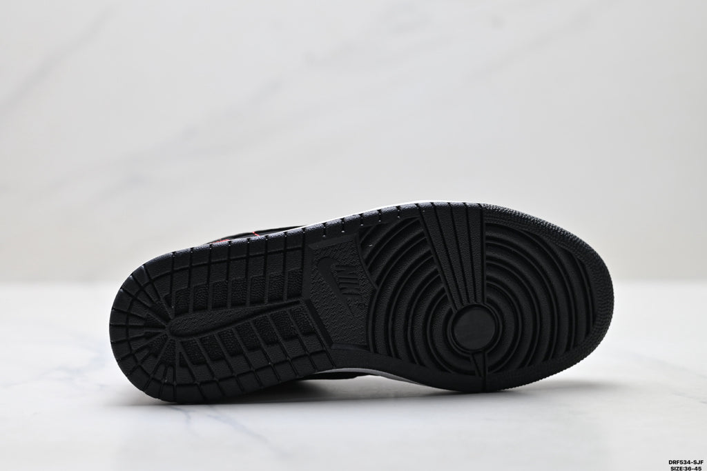 Nike Low-Top Sneakers Black Red Unisex Style 09 detail view 9
