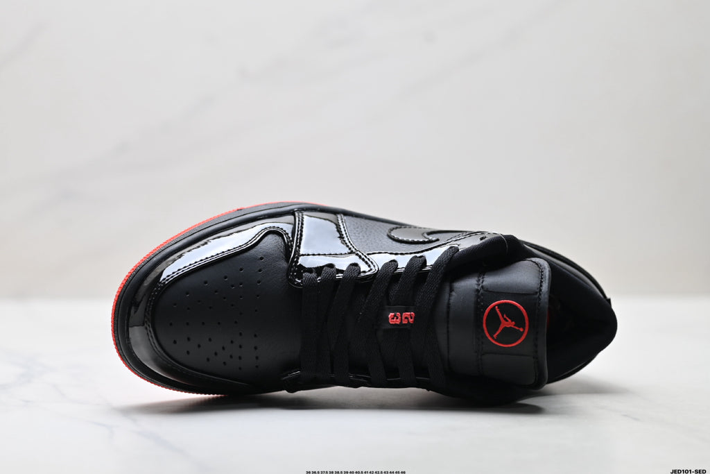 Nike Low-Top Sneakers Black Red Unisex Style 33 detail view 3