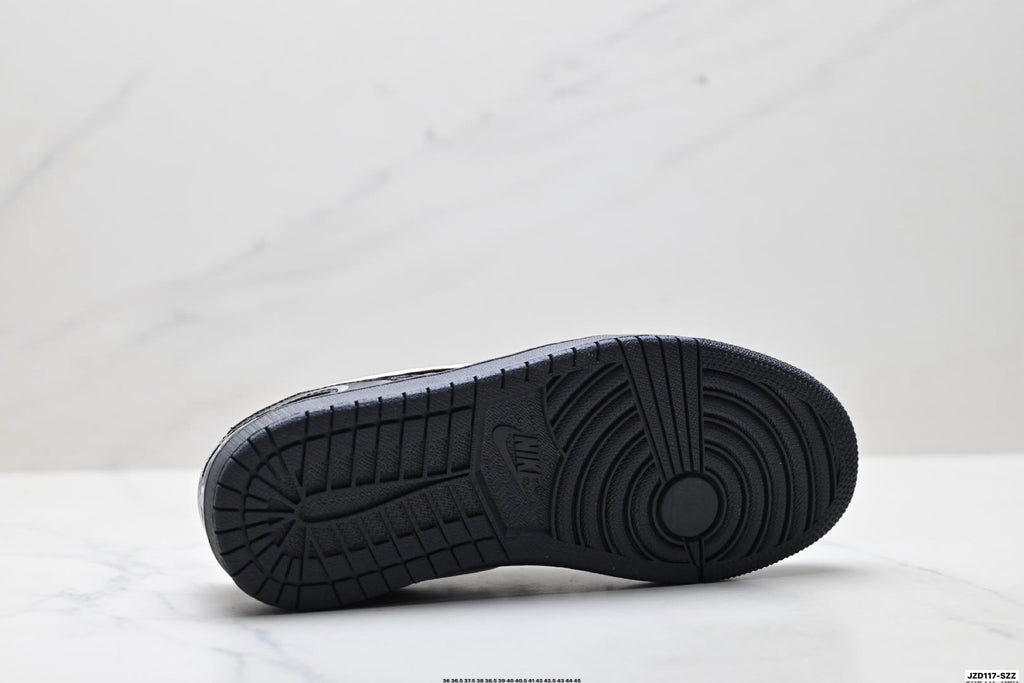 Nike Low-Top Sneakers Black Silver Monogram Unisex Collaboration Edition Style 15 detail view 9