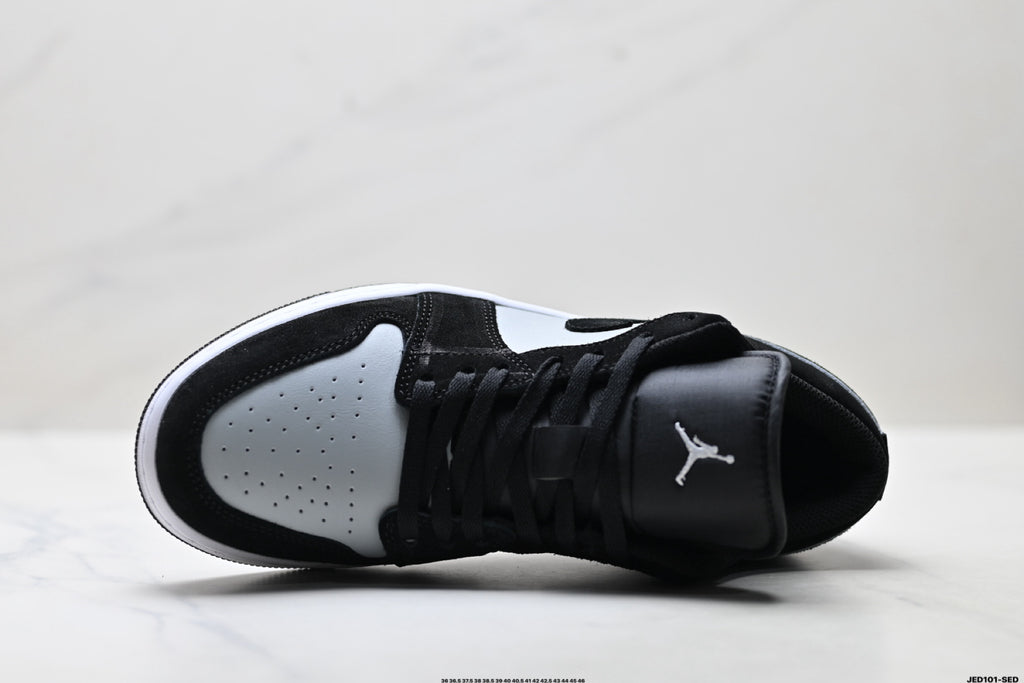 Nike Low-Top Sneakers Black White Unisex Style 32 detail view 3