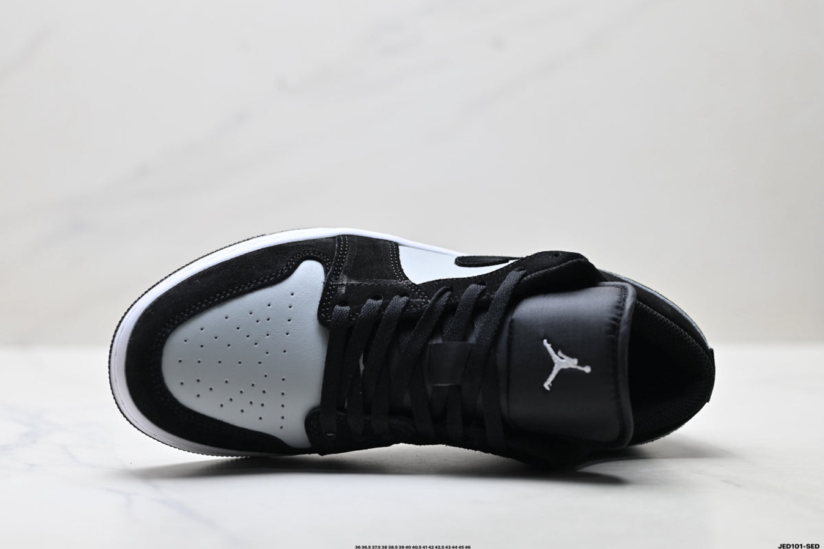 Nike Low-Top Sneakers Black White Unisex Style 32 detail view 3