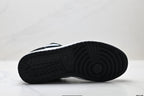 Nike Low-Top Sneakers Black White Unisex Style 32 detail view 9