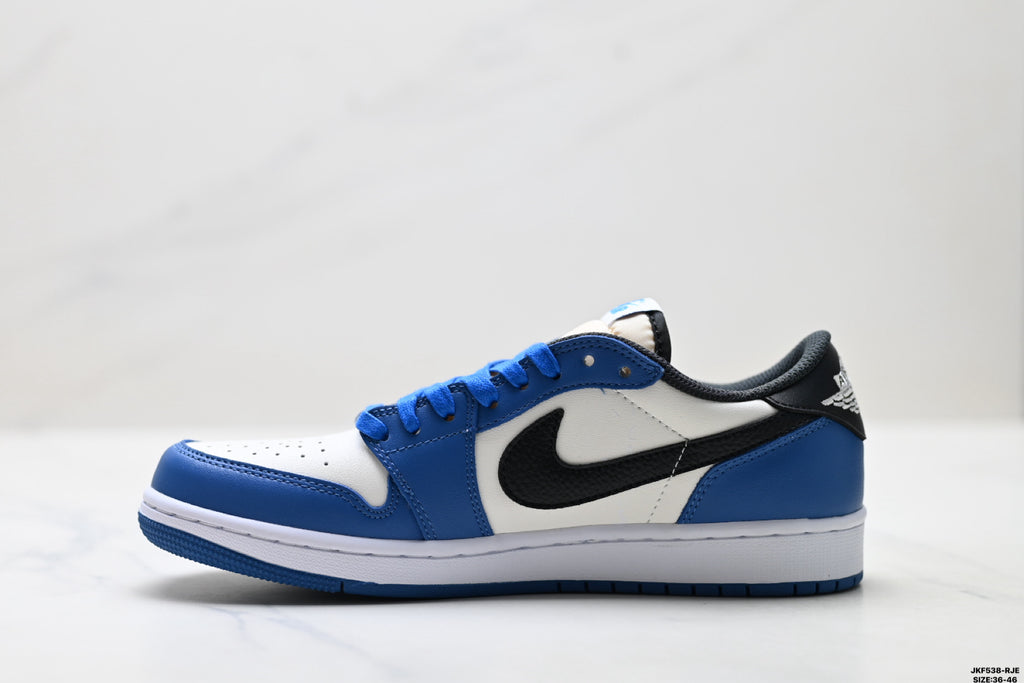 Nike Low-Top Sneakers Blue White Unisex Collaboration Edition Style 62 detail view 4