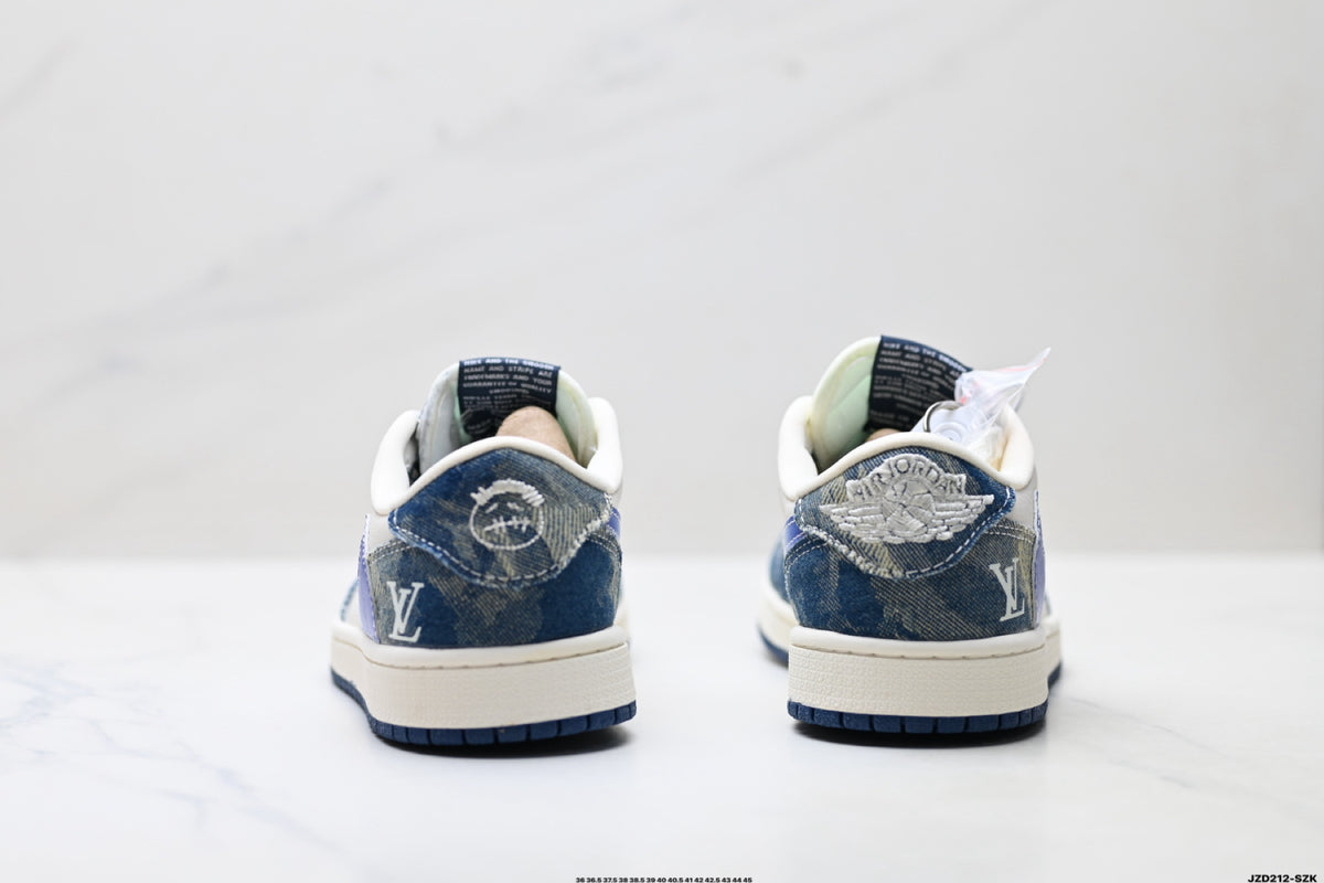 Nike Low-Top Sneakers Blue White Graphic Alt Unisex Collaboration Edition Style 21 detail view 7