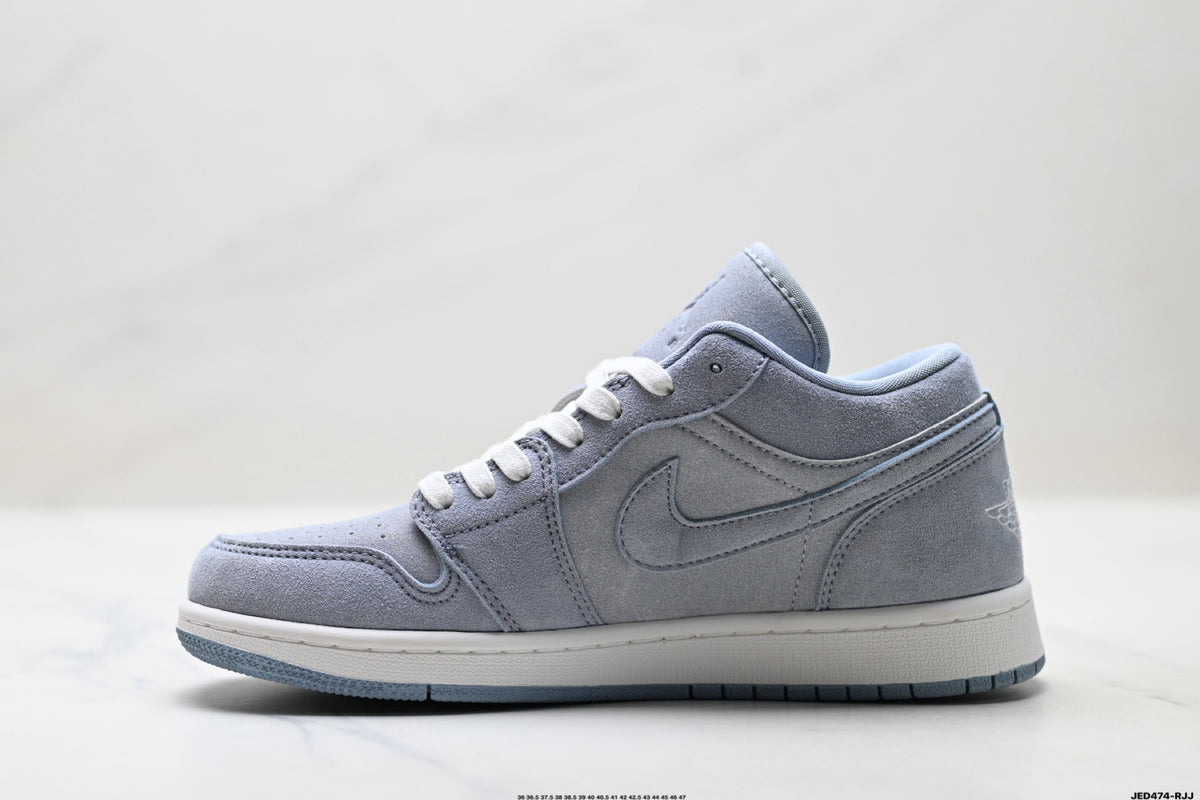 Nike Low-Top Sneakers Light Gray White Unisex Collaboration Edition Style 61 detail view 4
