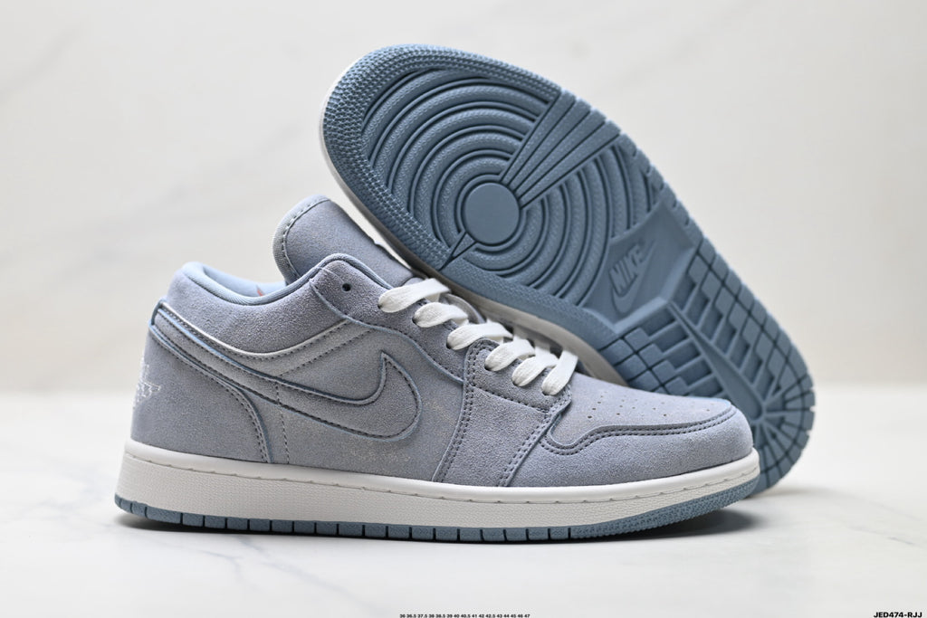 Nike Low-Top Sneakers Light Gray White Unisex Collaboration Edition Style 61 detail view 6
