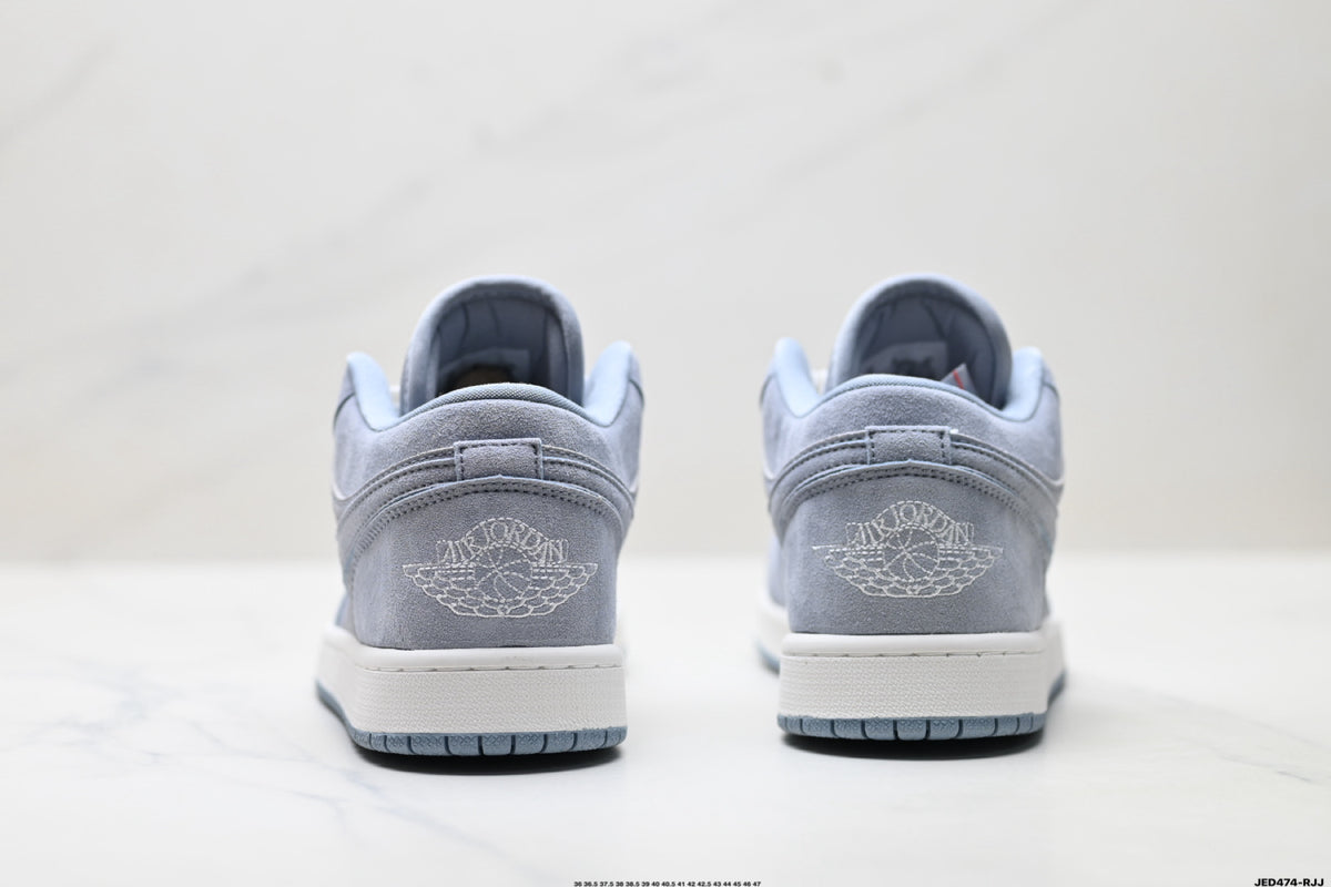 Nike Low-Top Sneakers Light Gray White Unisex Collaboration Edition Style 61 detail view 7