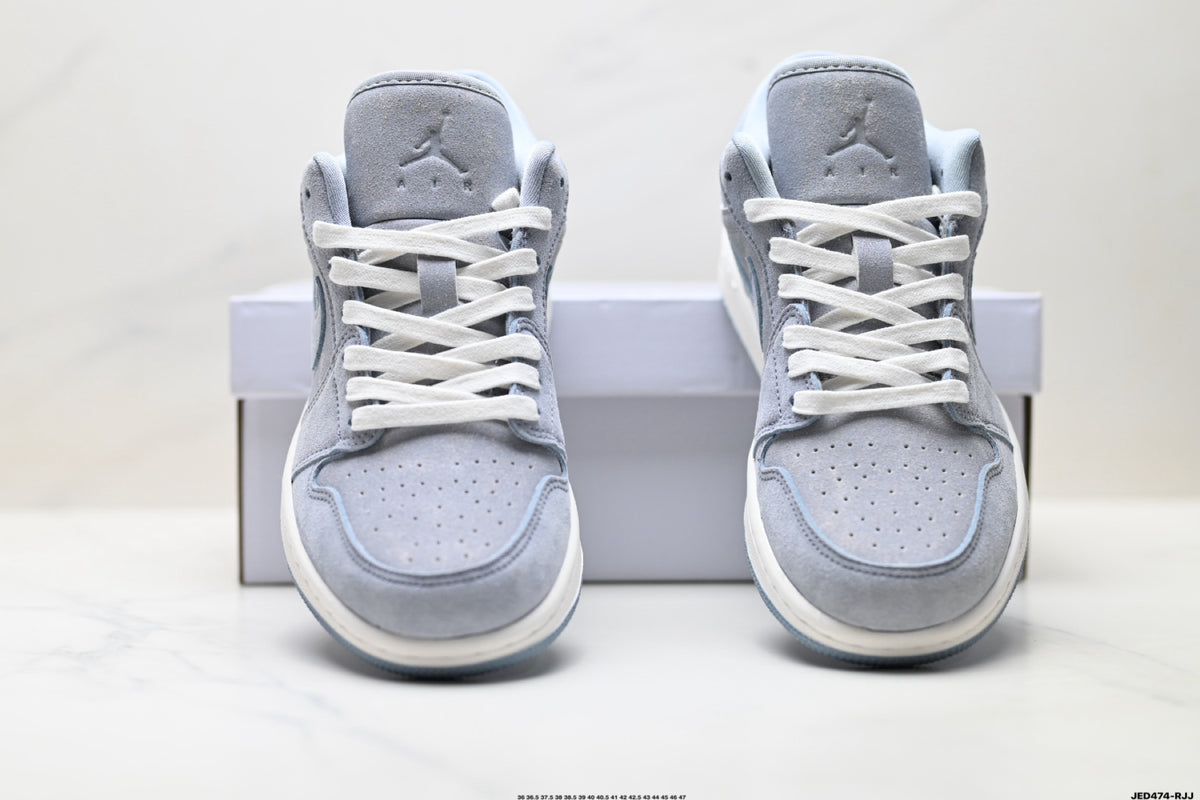 Nike Low-Top Sneakers Light Gray White Unisex Collaboration Edition Style 61 detail view 8