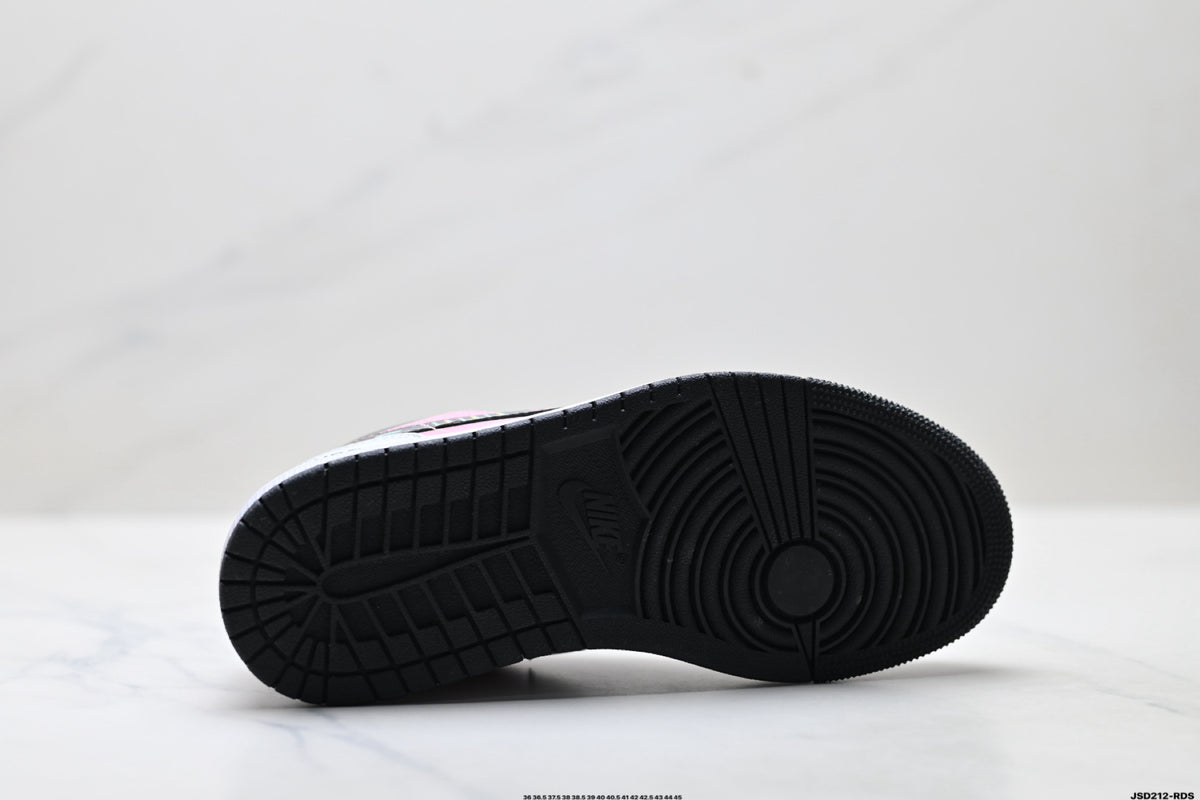 Nike Low-Top Sneakers Pink White Black Graphic Unisex Collaboration Edition Style 55 detail view 9