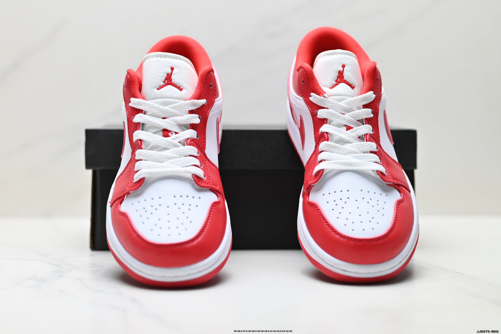 Nike Low-Top Sneakers Red White Unisex Style 52 detail view 8