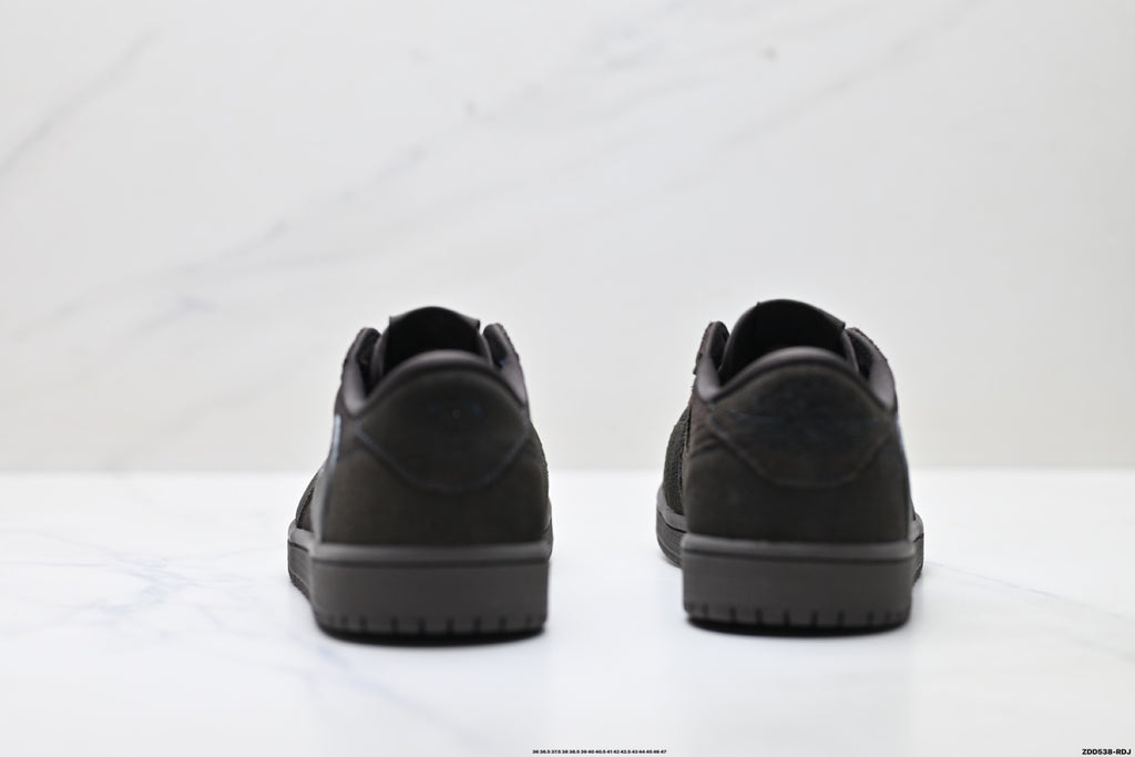 Nike Low-Top Sneakers Triple Black Unisex Style 44 detail view 7