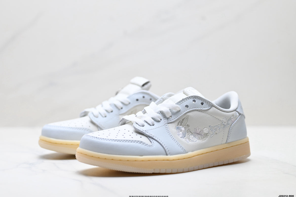 Nike Low-Top Sneakers White Beige Gum Unisex Style 47 detail view 5