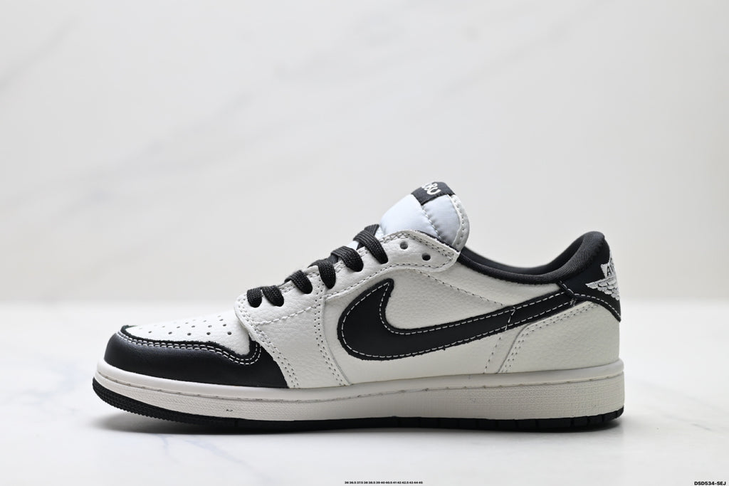 Nike Low-Top Sneakers White Black Cartoon Unisex Collaboration Edition Style 34 detail view 4