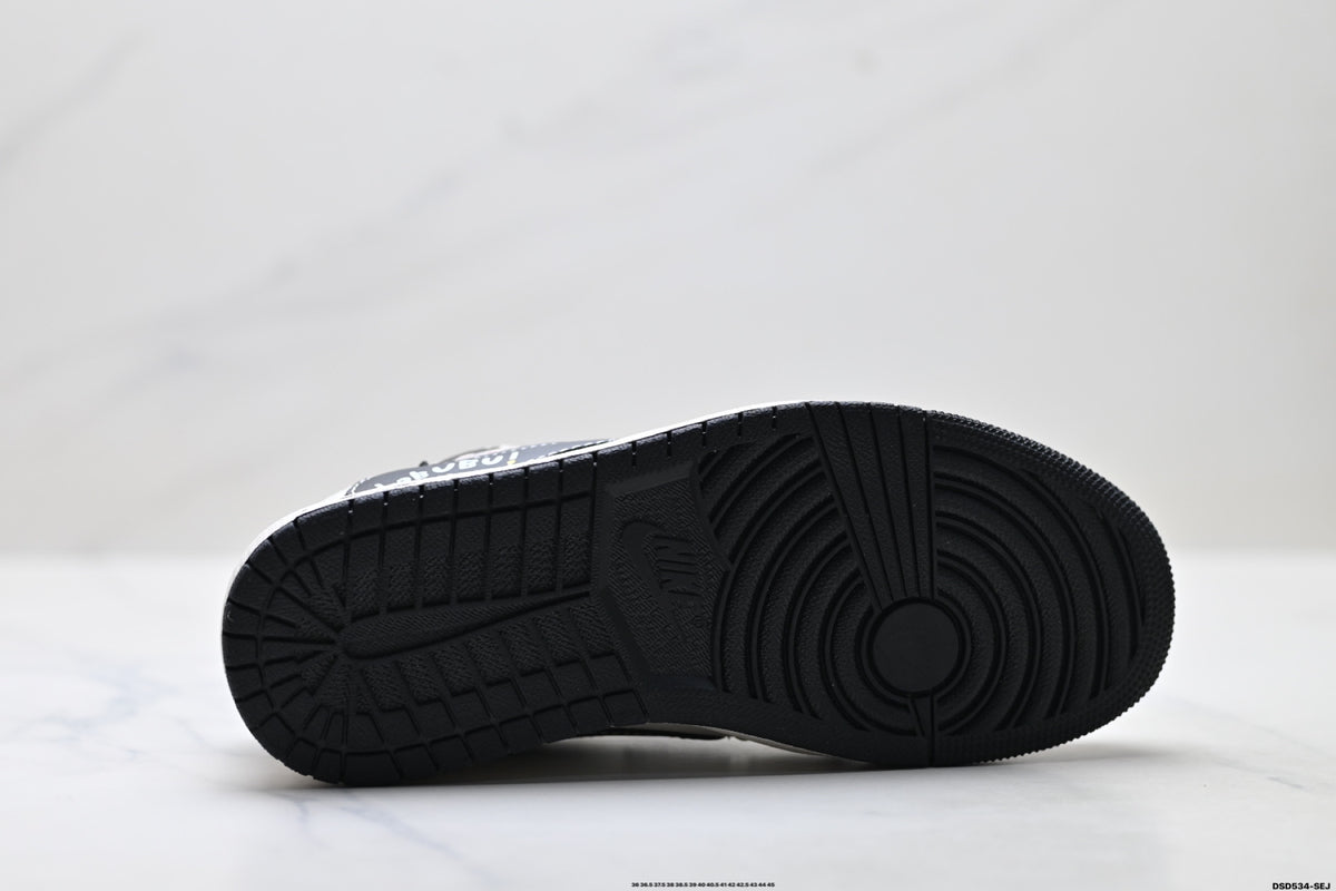 Nike Low-Top Sneakers White Black Cartoon Unisex Collaboration Edition Style 34 detail view 9