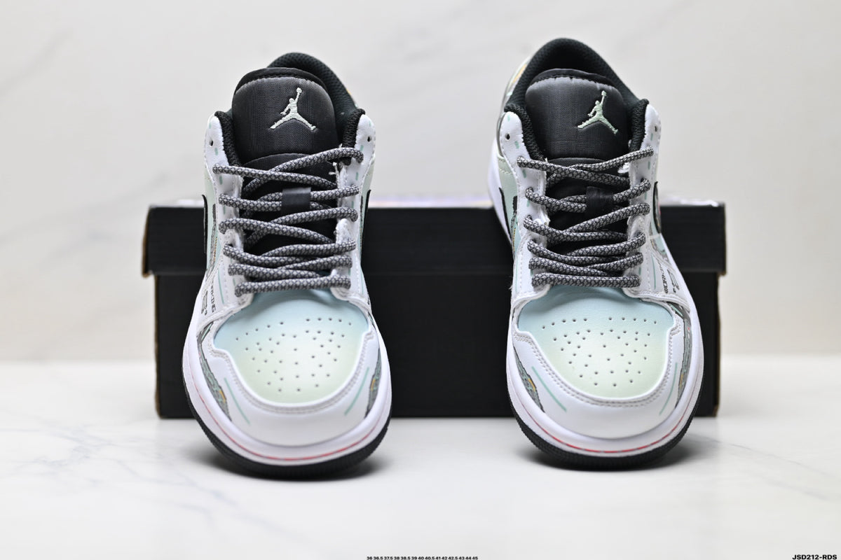 Nike Low-Top Sneakers White Black Graphic Unisex Collaboration Edition Style 54 detail view 8