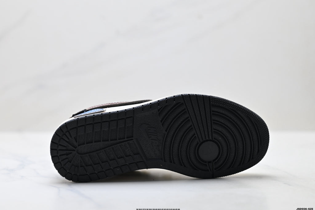 Nike Low-Top Sneakers White Brown Black Unisex Style 17 detail view 9
