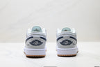 Nike Low-Top Sneakers White Gray Unisex Collaboration Edition Style 59 detail view 7