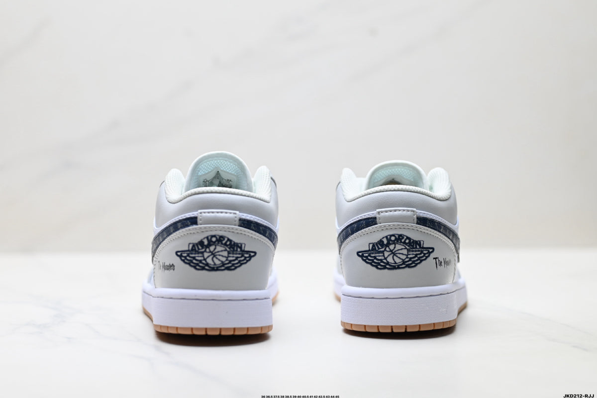 Nike Low-Top Sneakers White Gray Unisex Collaboration Edition Style 59 detail view 7