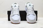Nike Low-Top Sneakers White Gray Unisex Collaboration Edition Style 59 detail view 8
