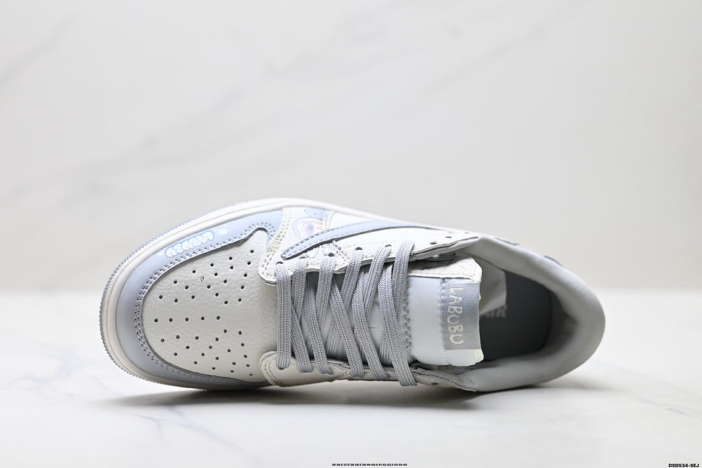 Nike Low-Top Sneakers White Gray Cartoon Unisex Collaboration Edition Style 35 detail view 3