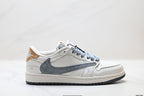 Nike Low-Top Sneakers White Gray Print Unisex Collaboration Edition Style 38 detail view 2