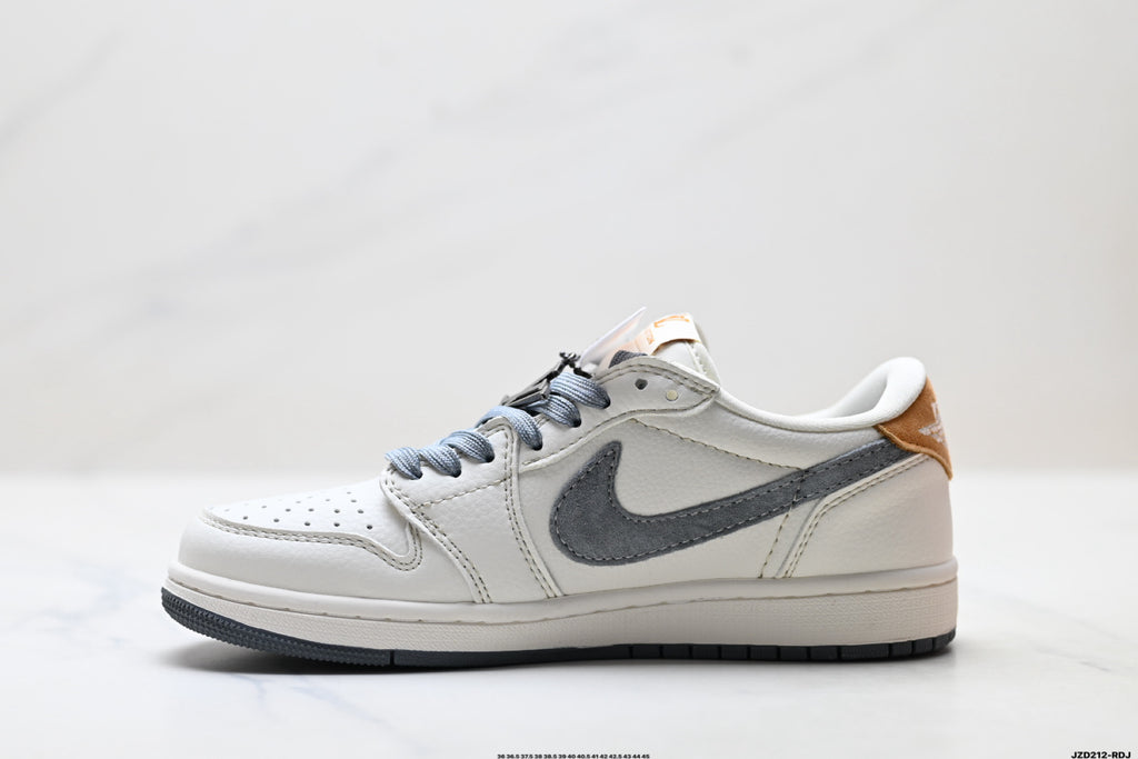 Nike Low-Top Sneakers White Gray Print Unisex Collaboration Edition Style 38 detail view 4